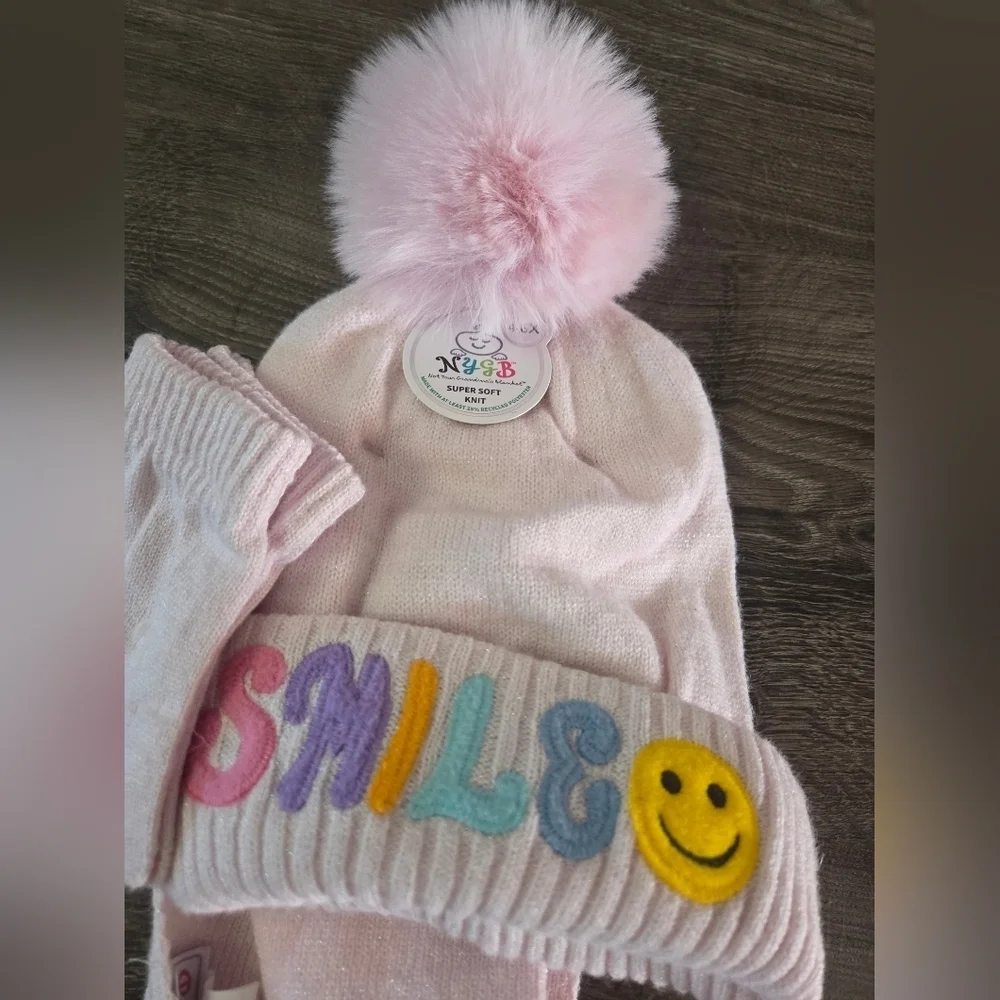 Girls super soft hat, gloves and scarf set size 4-6x NWT
